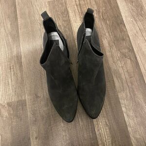 Dolce Vista Gray Suede Ankle boots, size 11